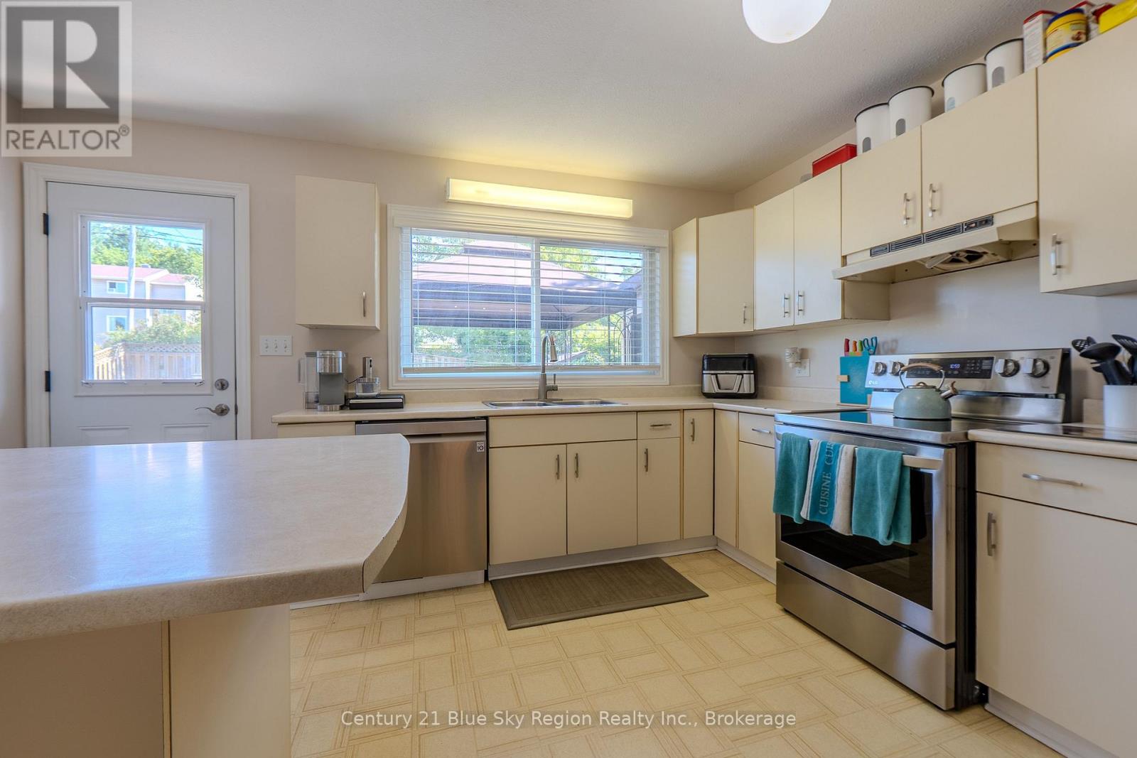 22 TAMERACK AVENUE