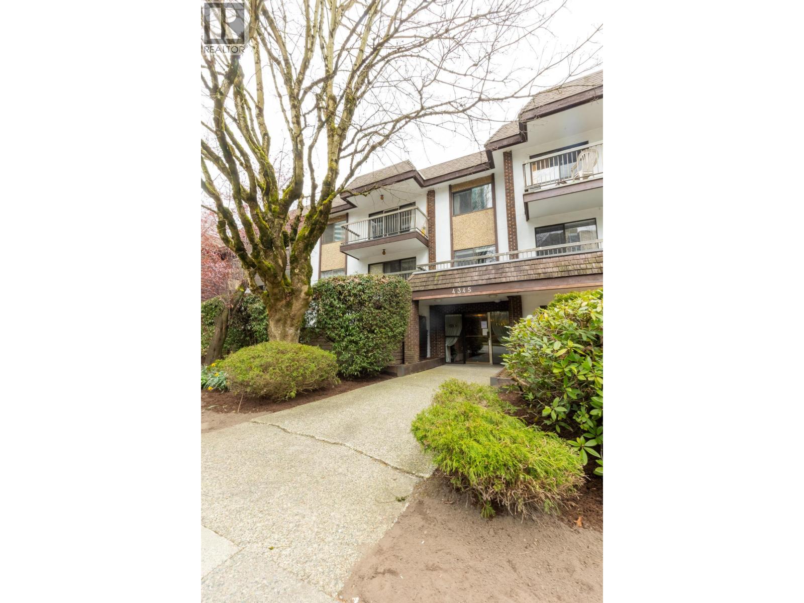 304 4345 GRANGE STREET