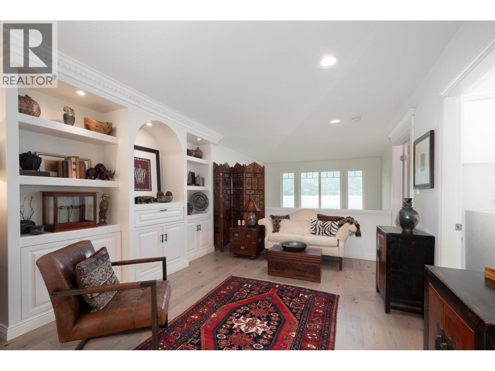 43 POINT TERRACE
