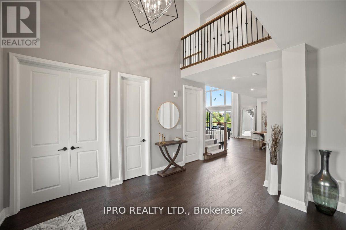 138 CREEKWOOD COURT E