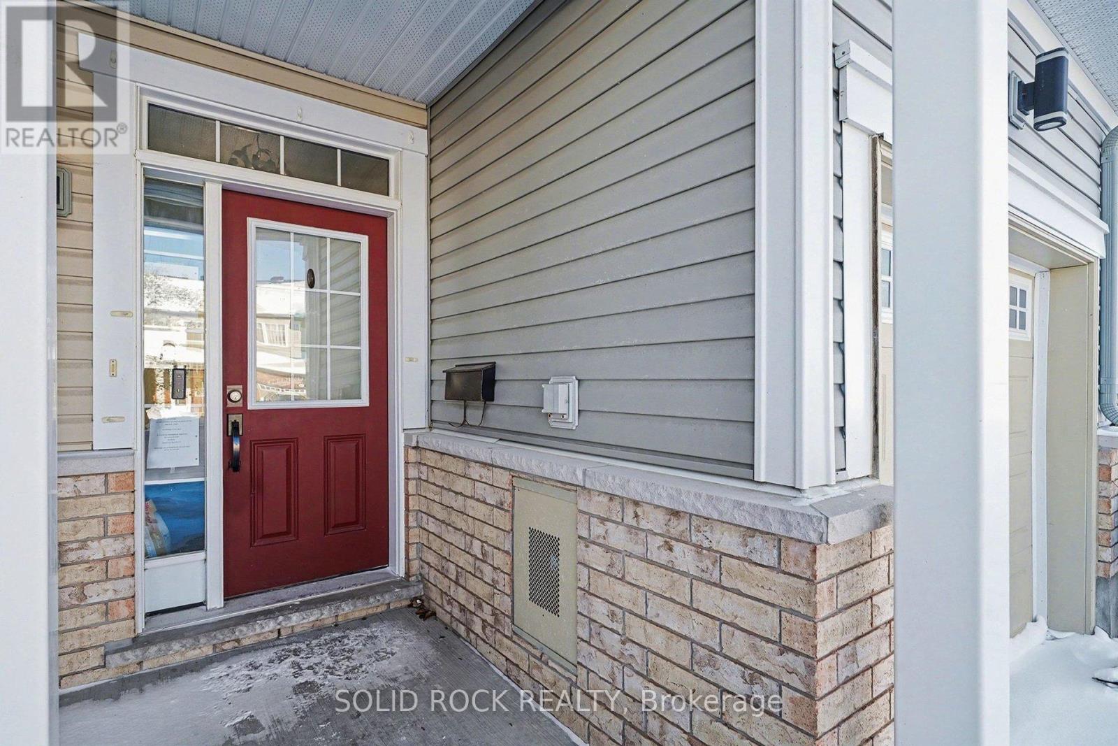 407 WHITE ARCTIC AVENUE