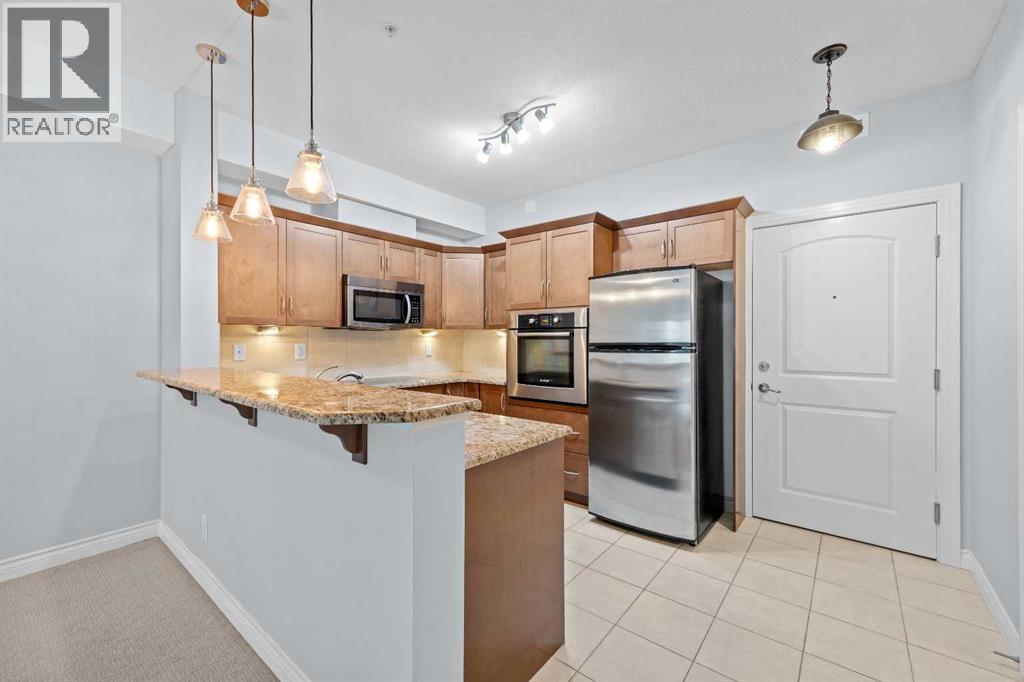 218, 70 Royal Oak Plaza NW