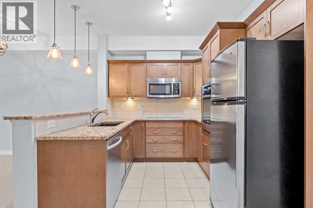 218, 70 Royal Oak Plaza NW
