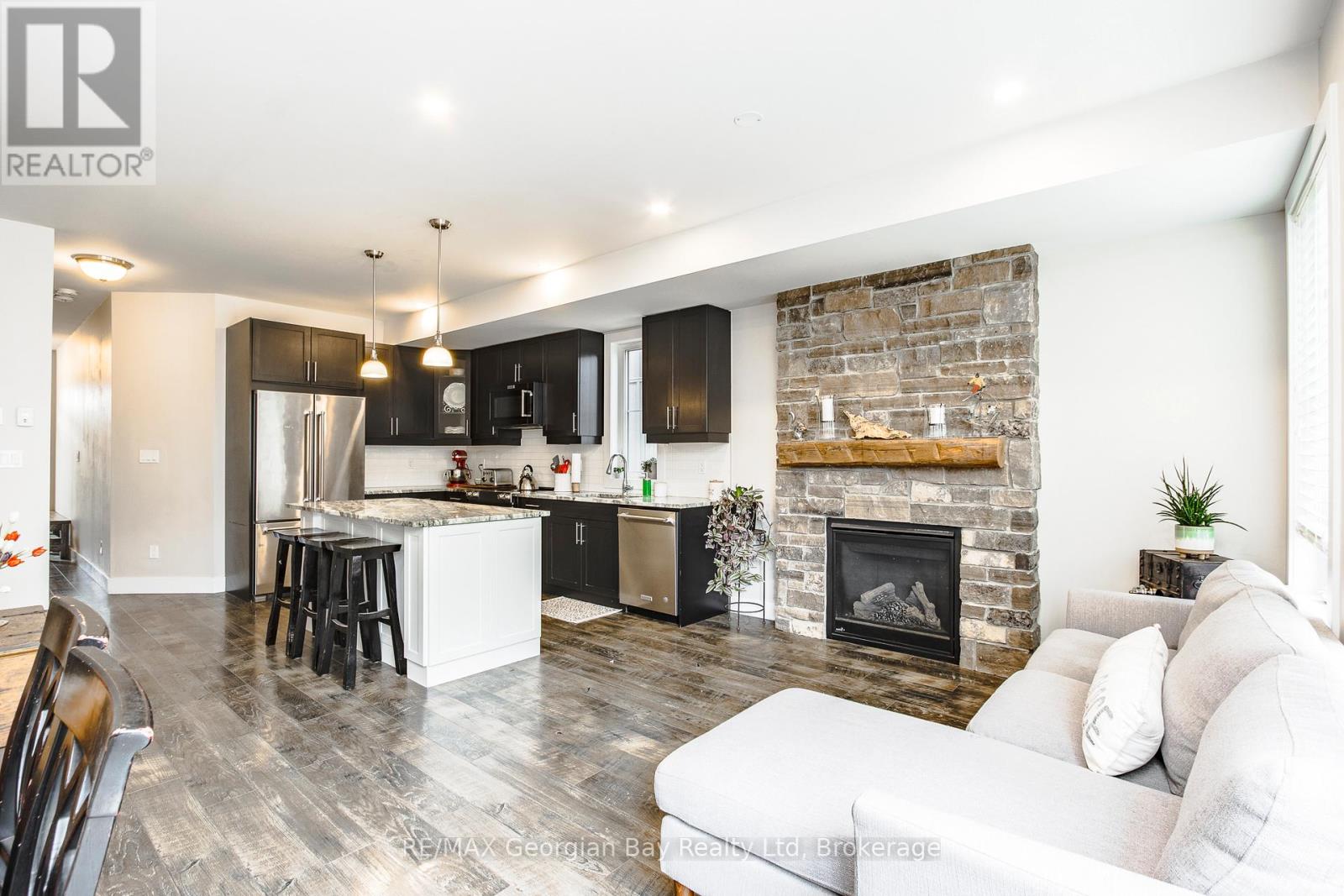 329 YELLOW BIRCH CRESCENT