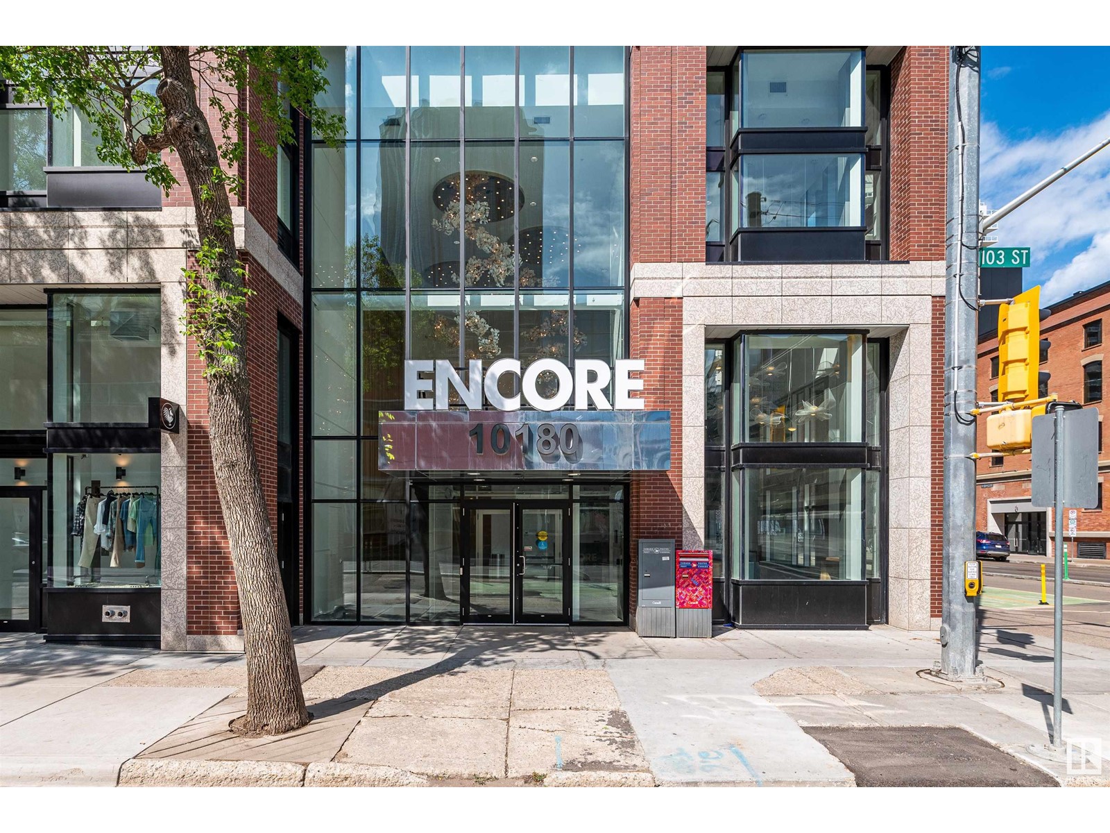 #2203 10180 103 ST NW