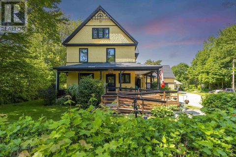 10251/10253 Highway 1 Paradise NS B0S1R0