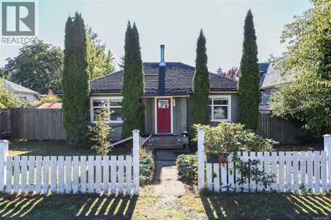 2767 Ulverston Ave Cumberland BC V0R1S0