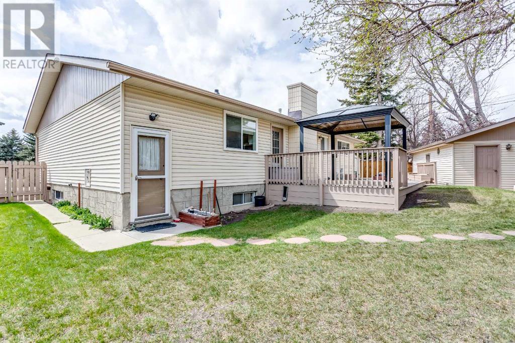 120 Vantage Bay NW