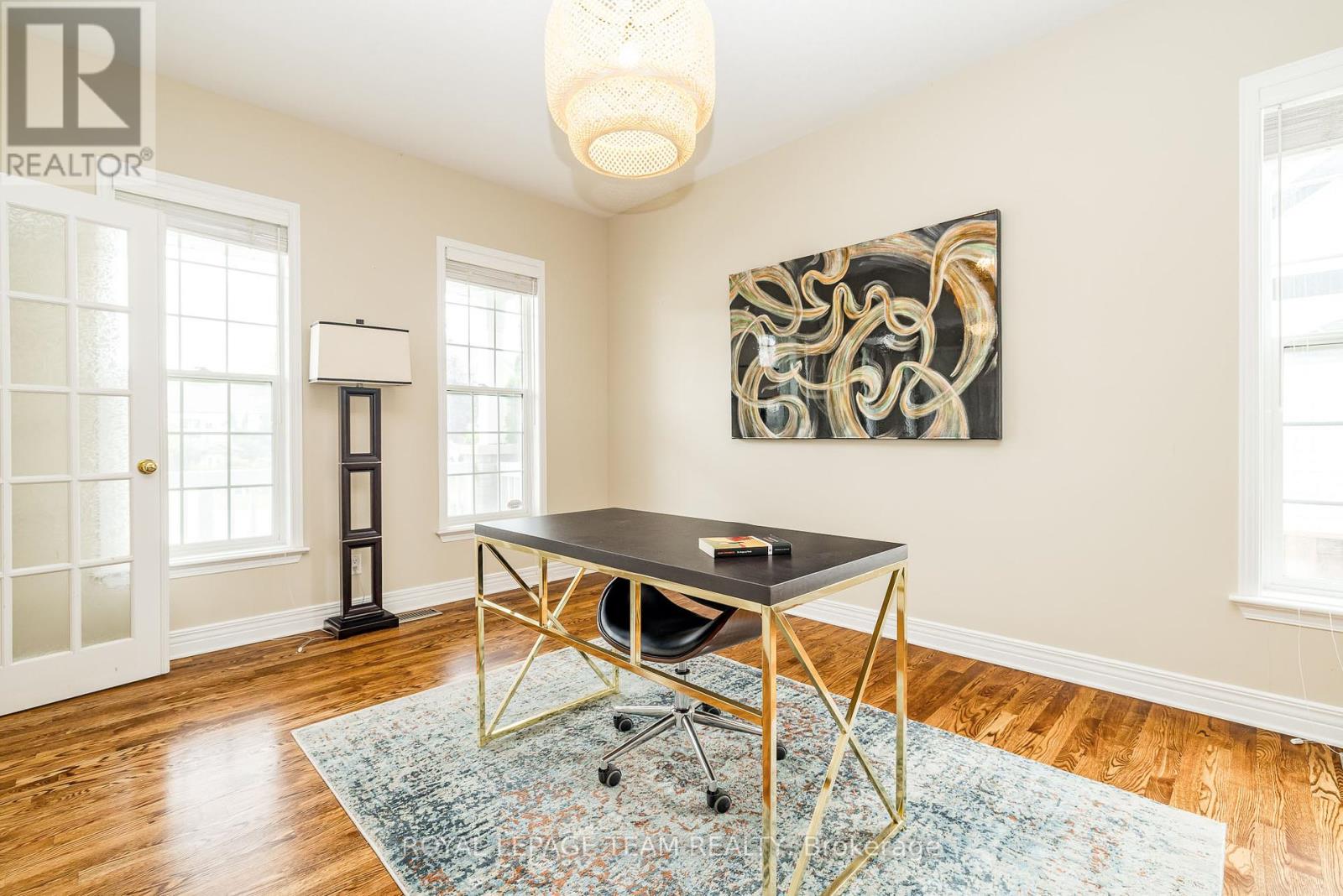 10 BEECHGROVE GARDENS