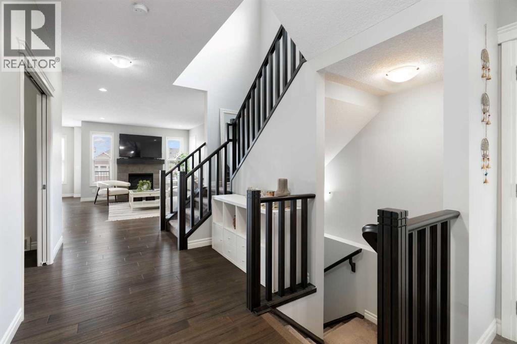232 Nolancrest Heights NW