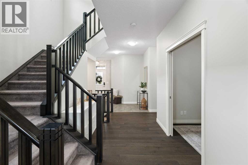 232 Nolancrest Heights NW