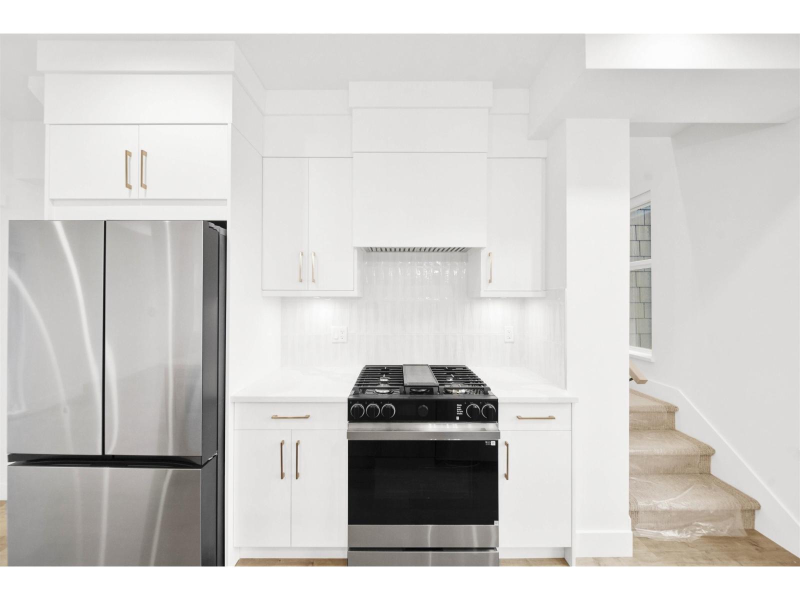 13 12770 105 AVENUE