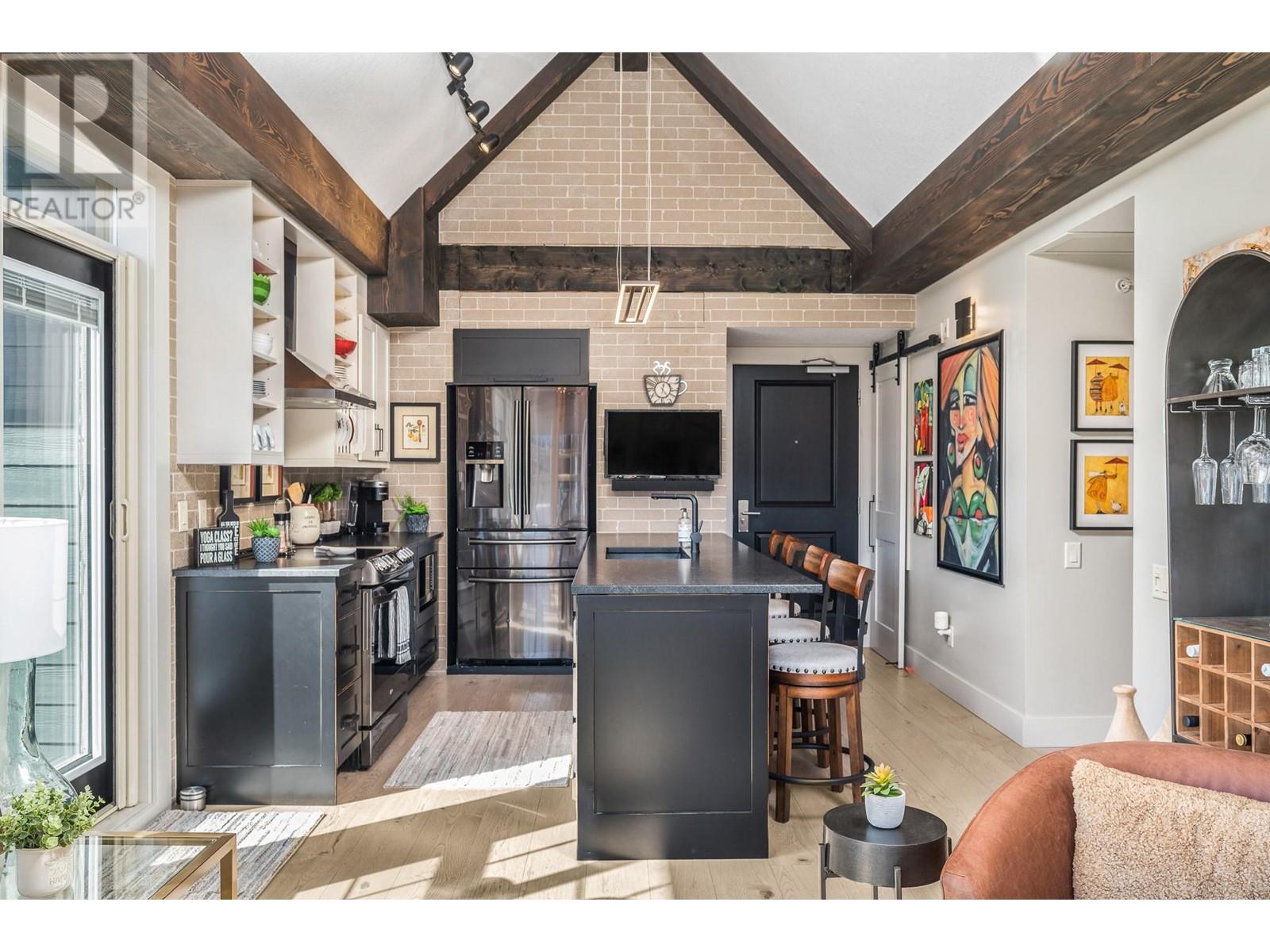 101 Village Centre Court Unit# 432