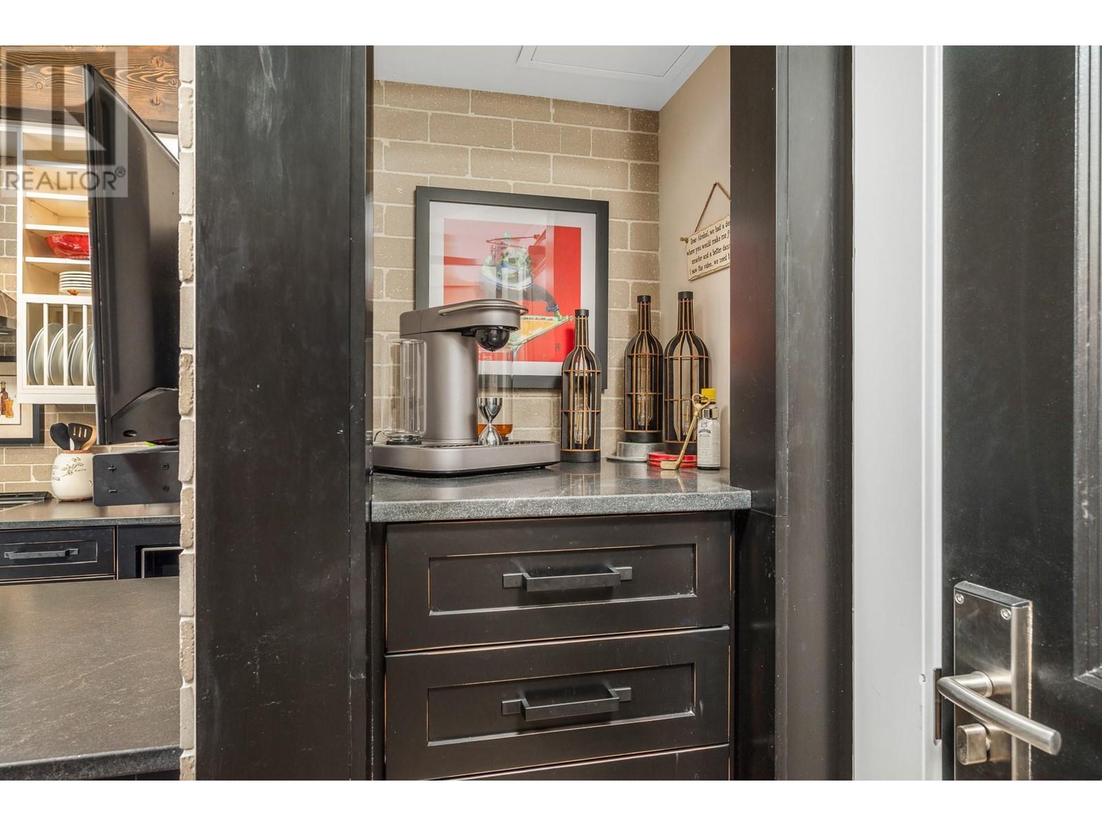 101 Village Centre Court Unit# 432