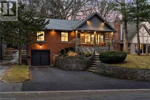 759 SHADELAND Avenue Burlington ON L7T2M2