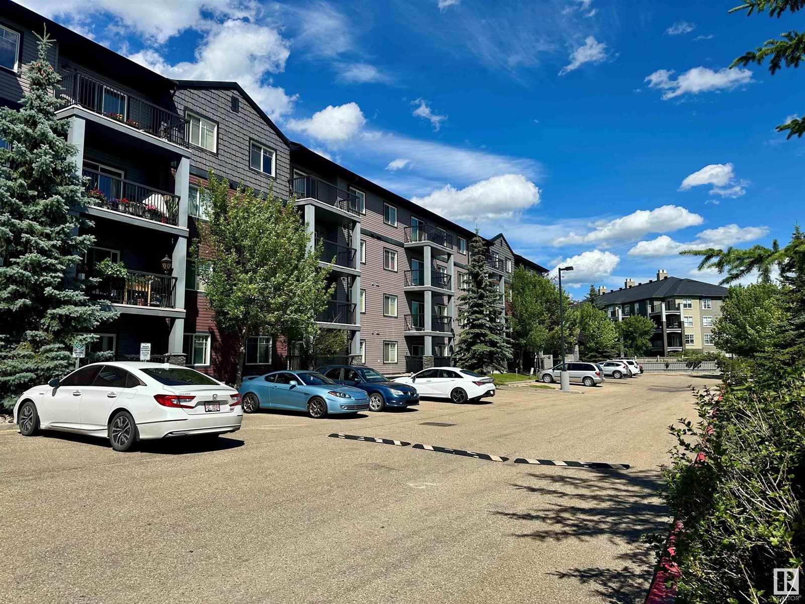 #318 646 MCALLISTER LO SW
