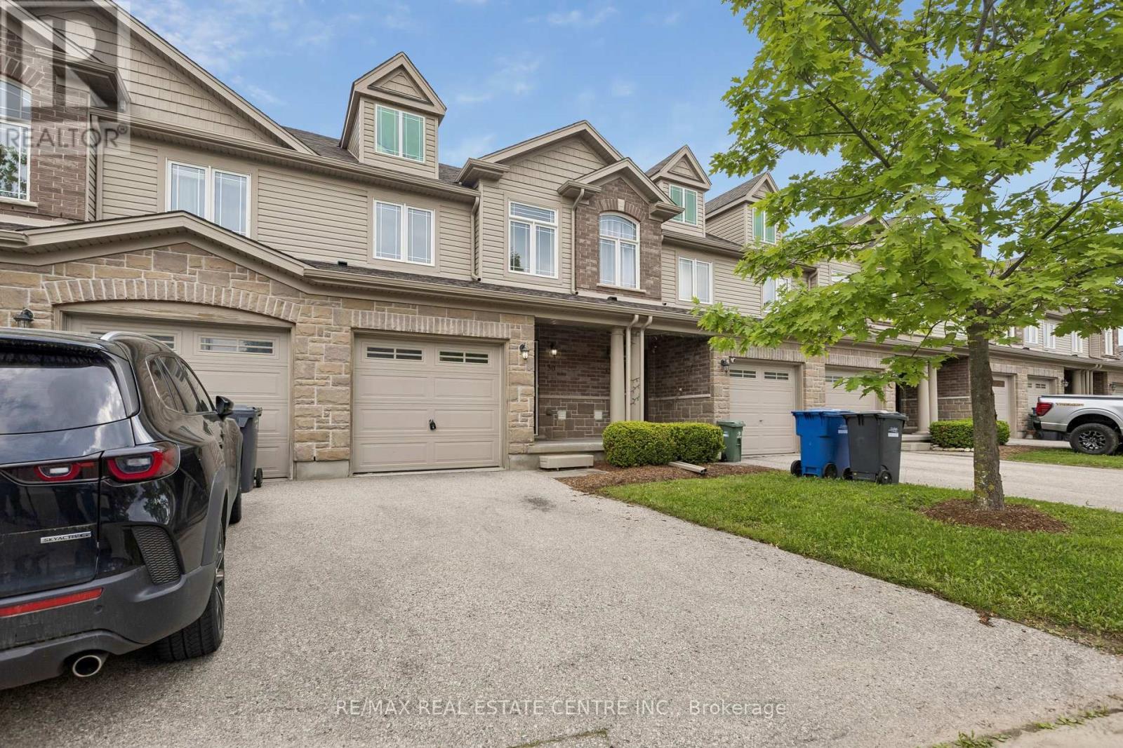 30 OLDFIELD DRIVE