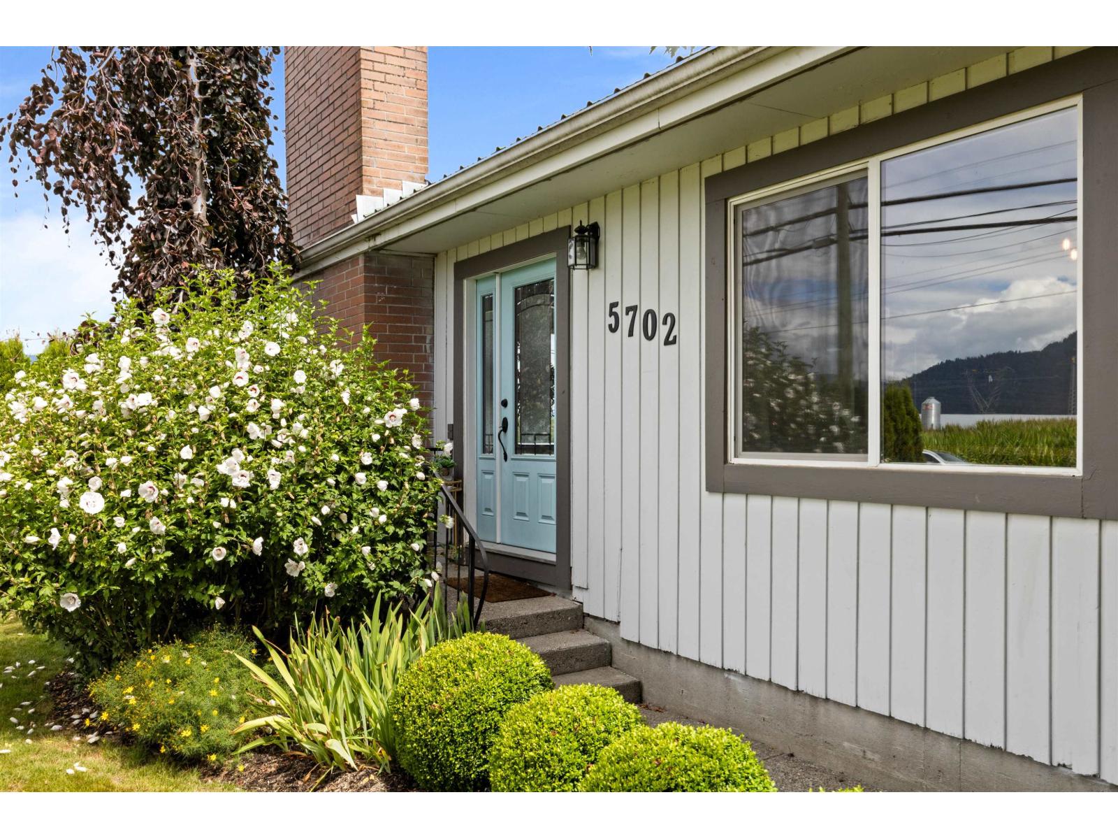 5702 SUMAS PRAIRIE ROAD|Greendale