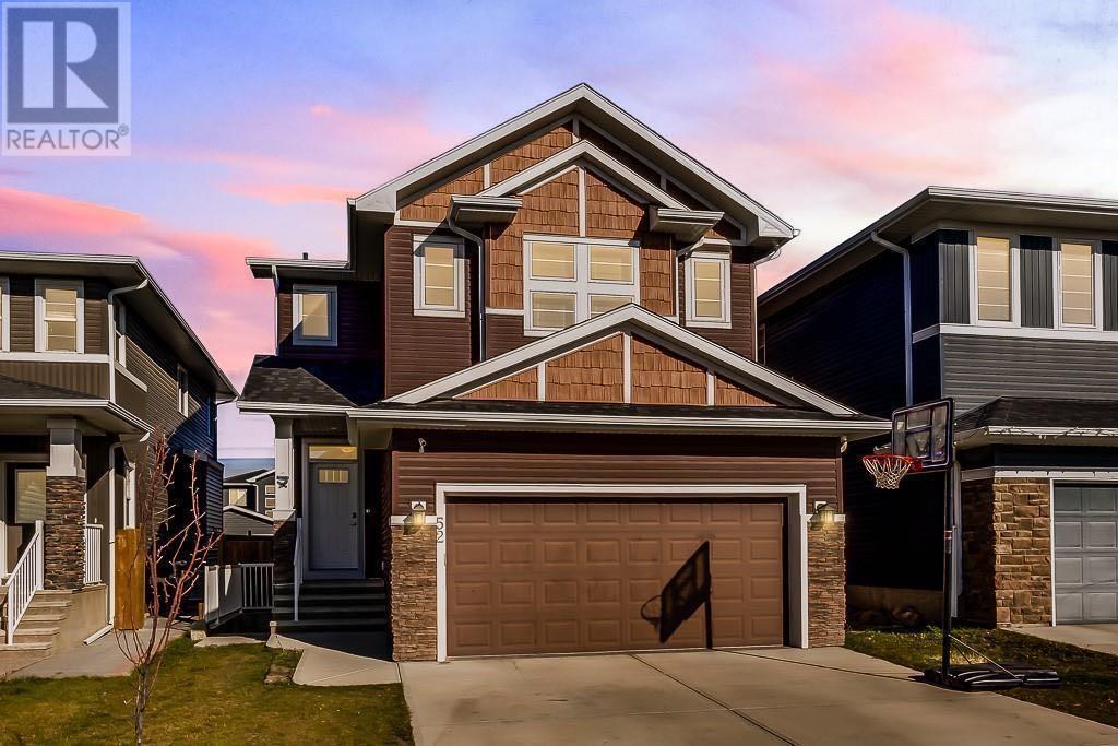 52 Redstone Park NE