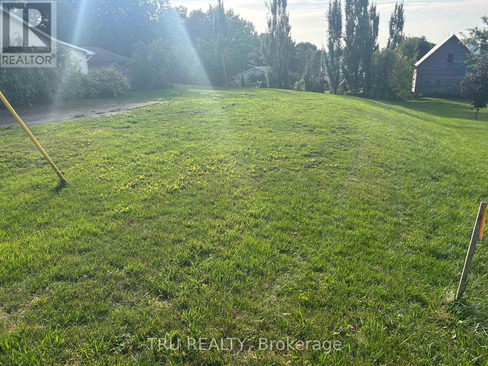 Photo 1 of 4 — 9 WELLINGTON STREET W, Athens, ON K0E1B0