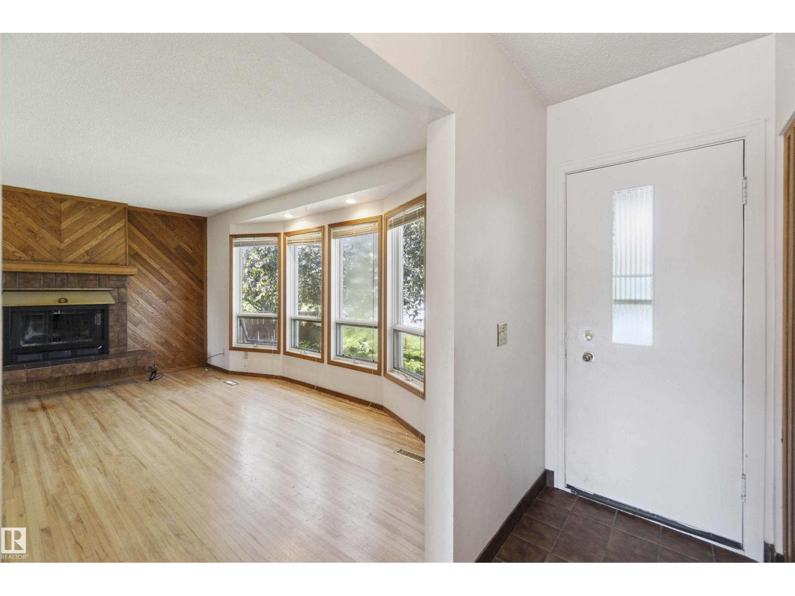 10951 118 ST NW