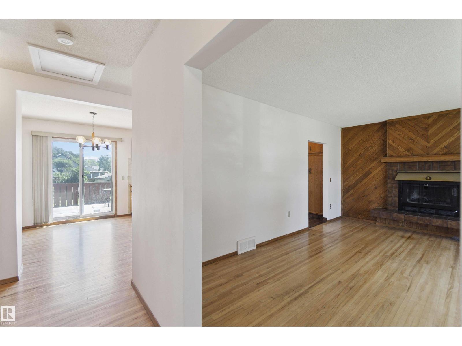 10951 118 ST NW