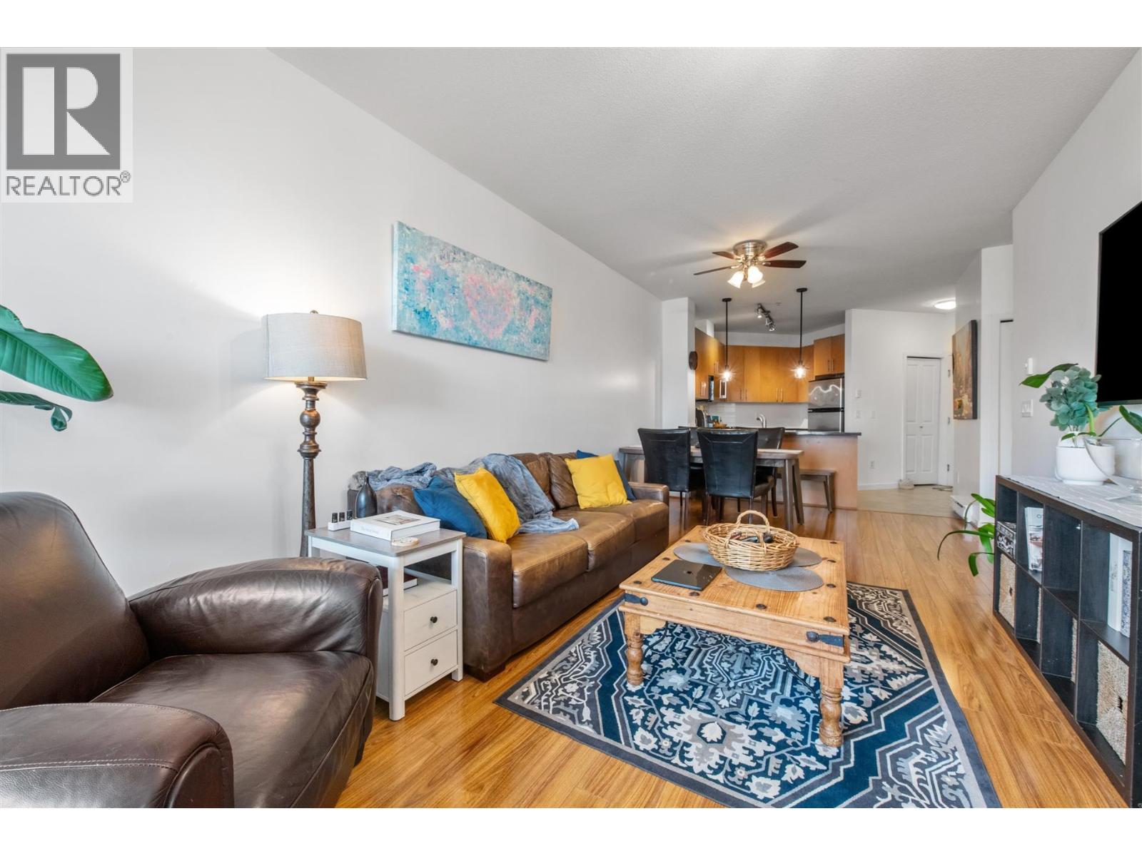 411 3551 FOSTER AVENUE