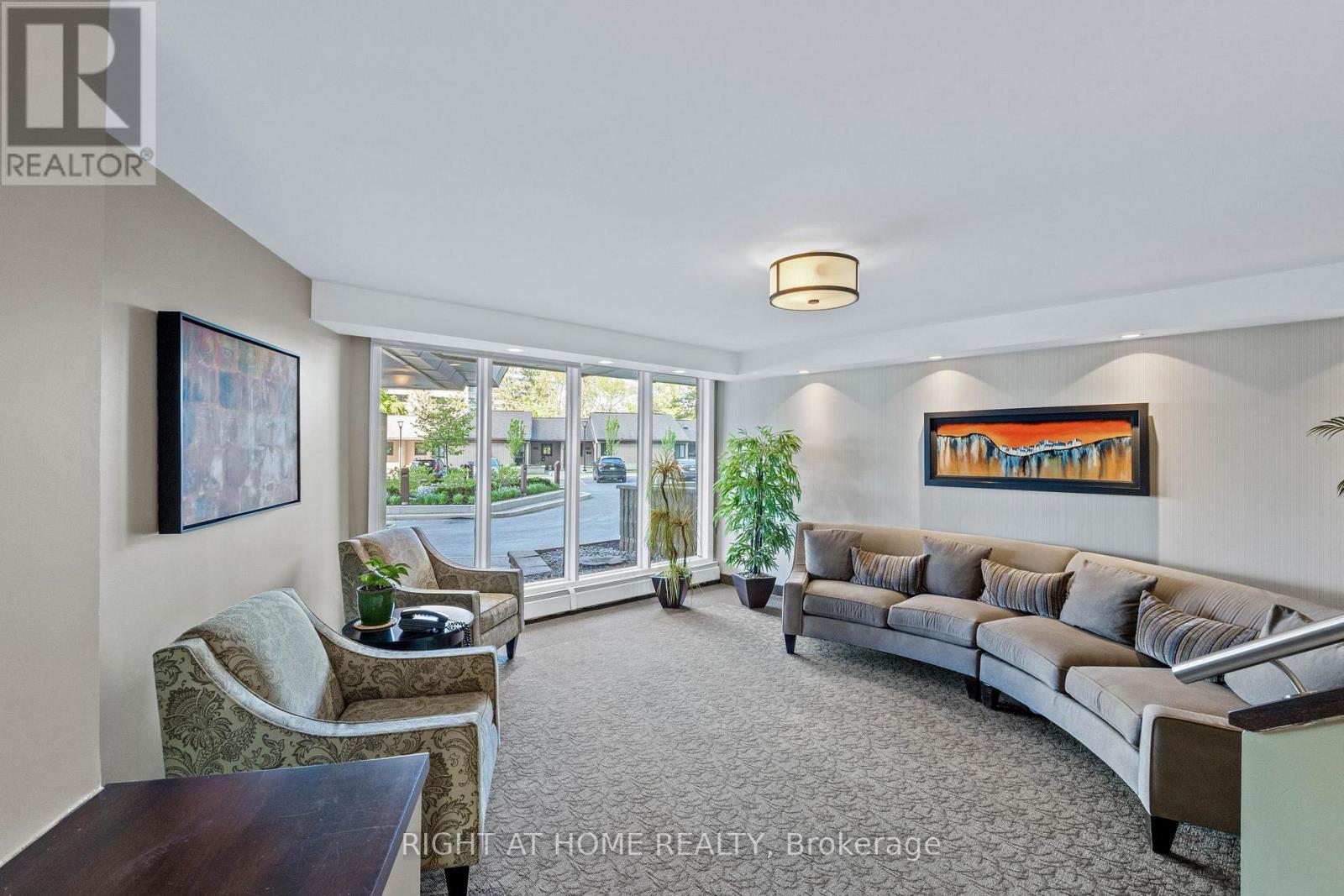 906 - 1171 AMBLESIDE DRIVE