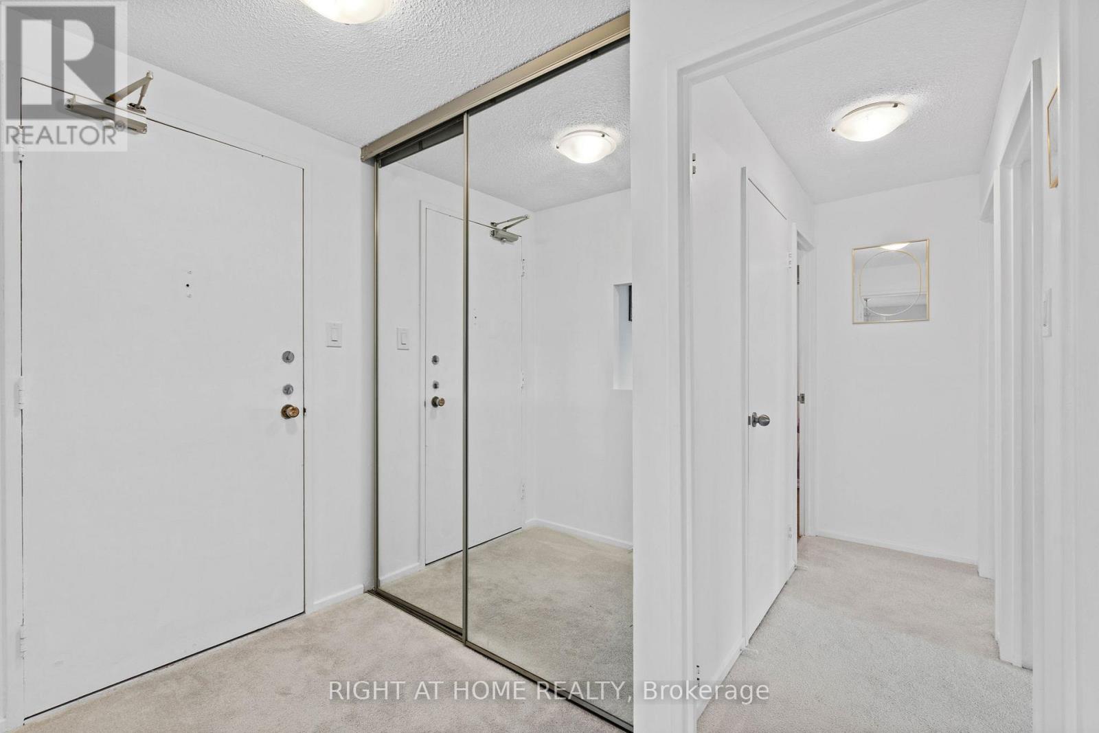 906 - 1171 AMBLESIDE DRIVE