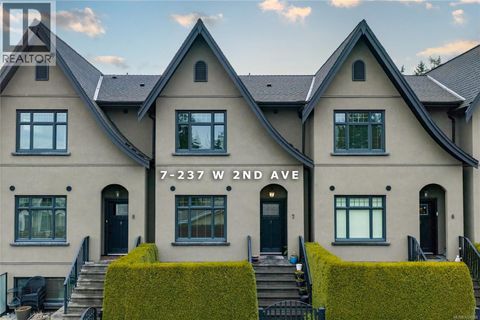 7 237 Second Ave W Qualicum Beach BC V9K2S5