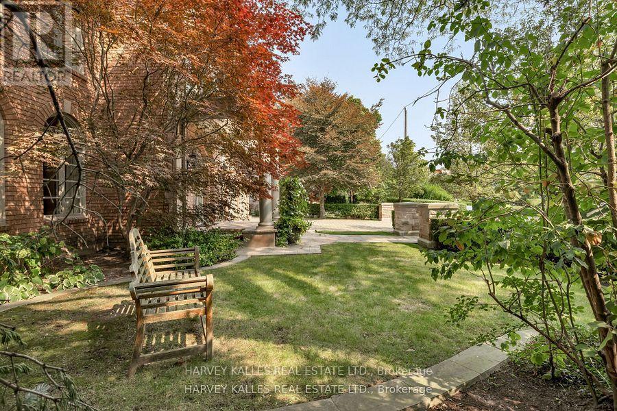 52 BERKINDALE DRIVE