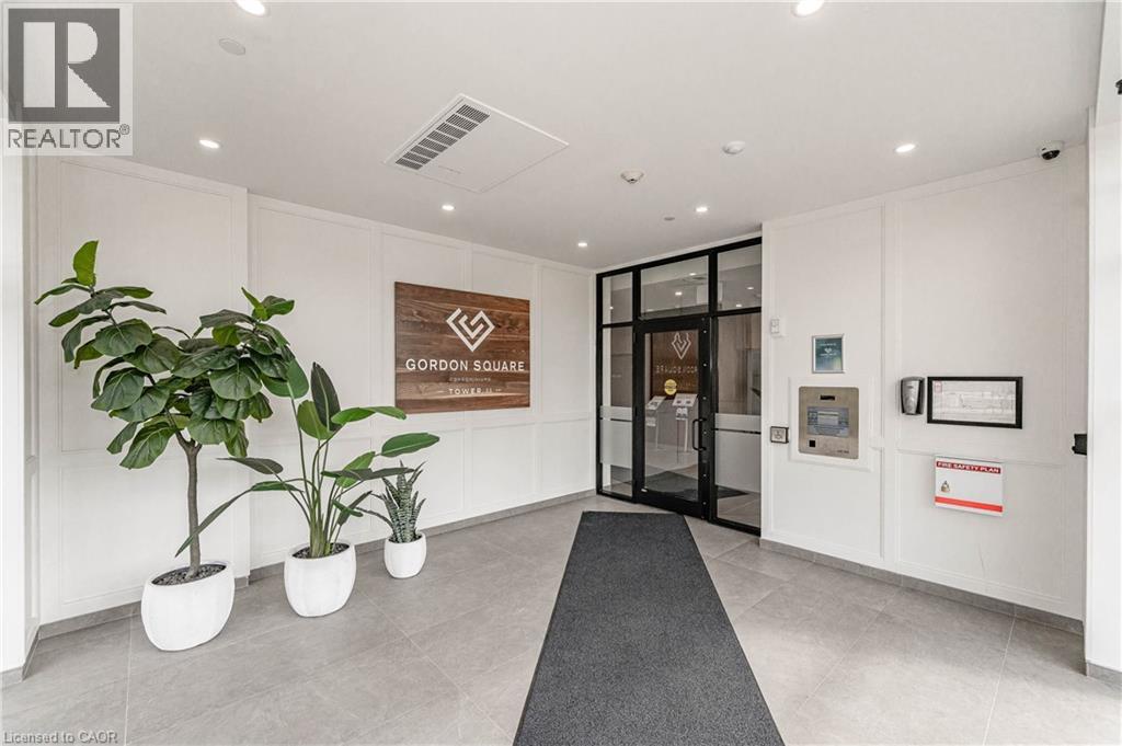 1880 GORDON Street Unit# 104