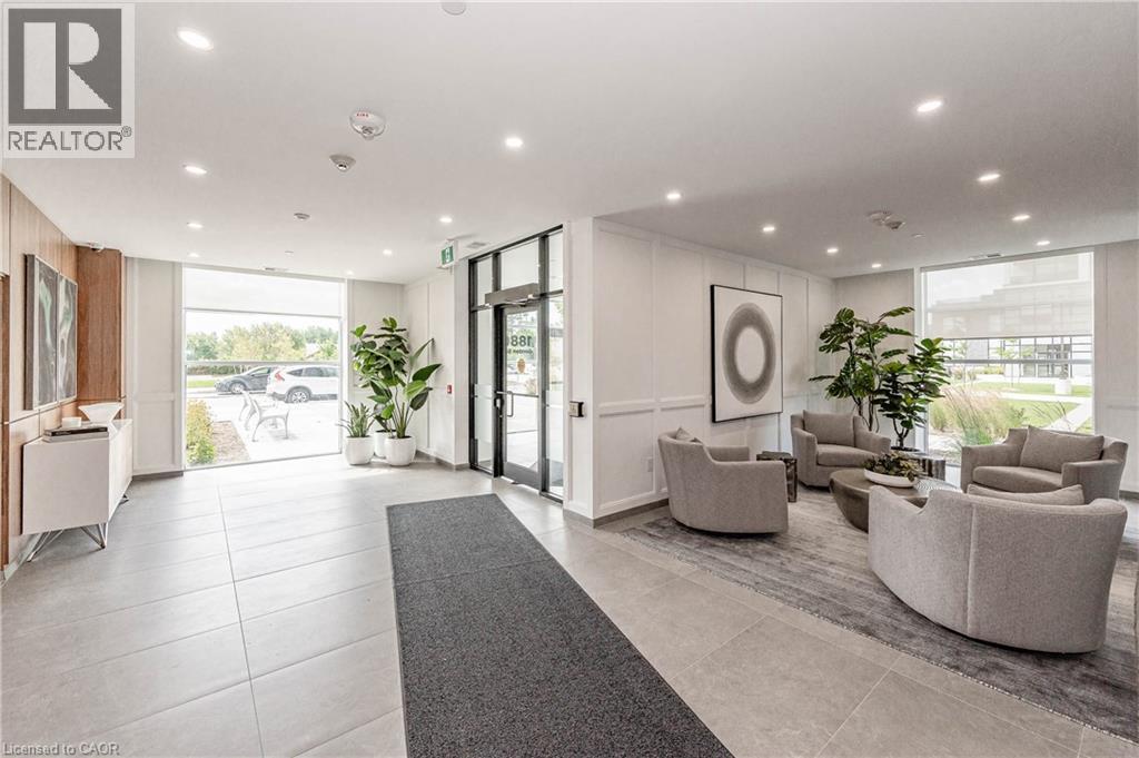 1880 GORDON Street Unit# 104