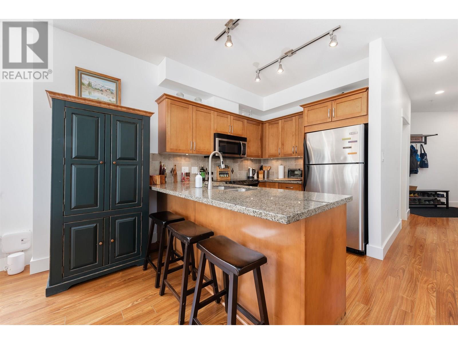 301 1336 MAIN STREET