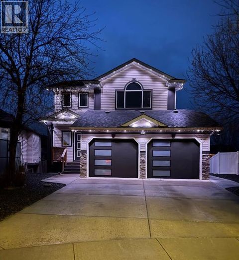 40 Cimarron Crescent Okotoks AB T1S1S7