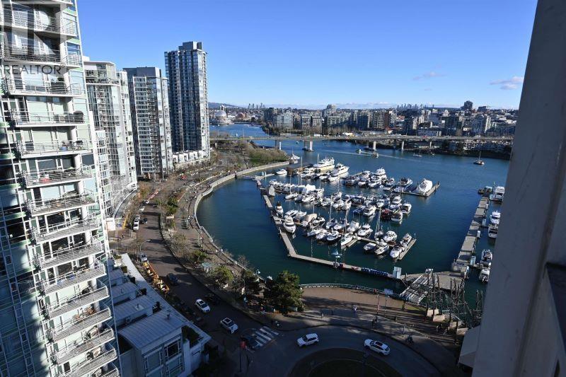 2206 1201 MARINASIDE CRESCENT
