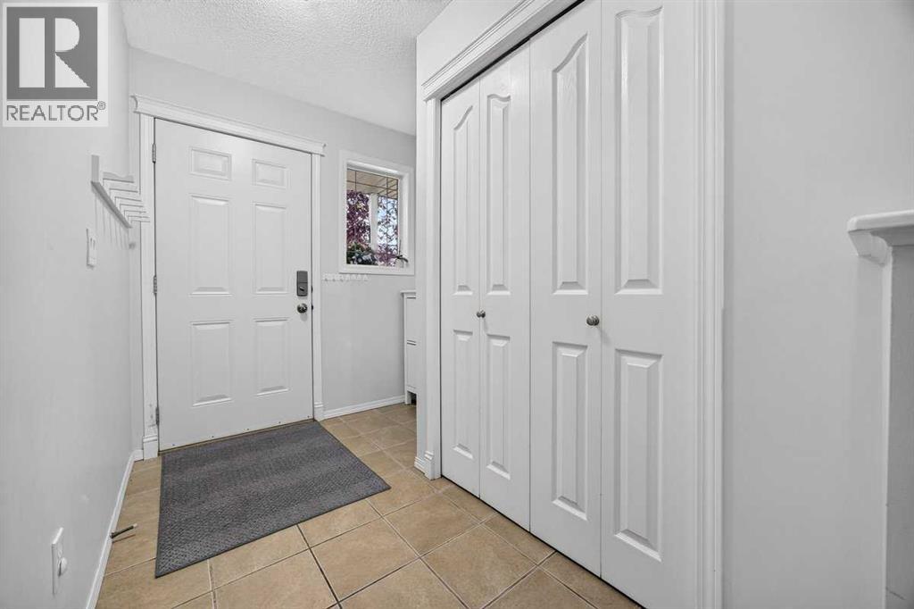 211 Bayside Point SW