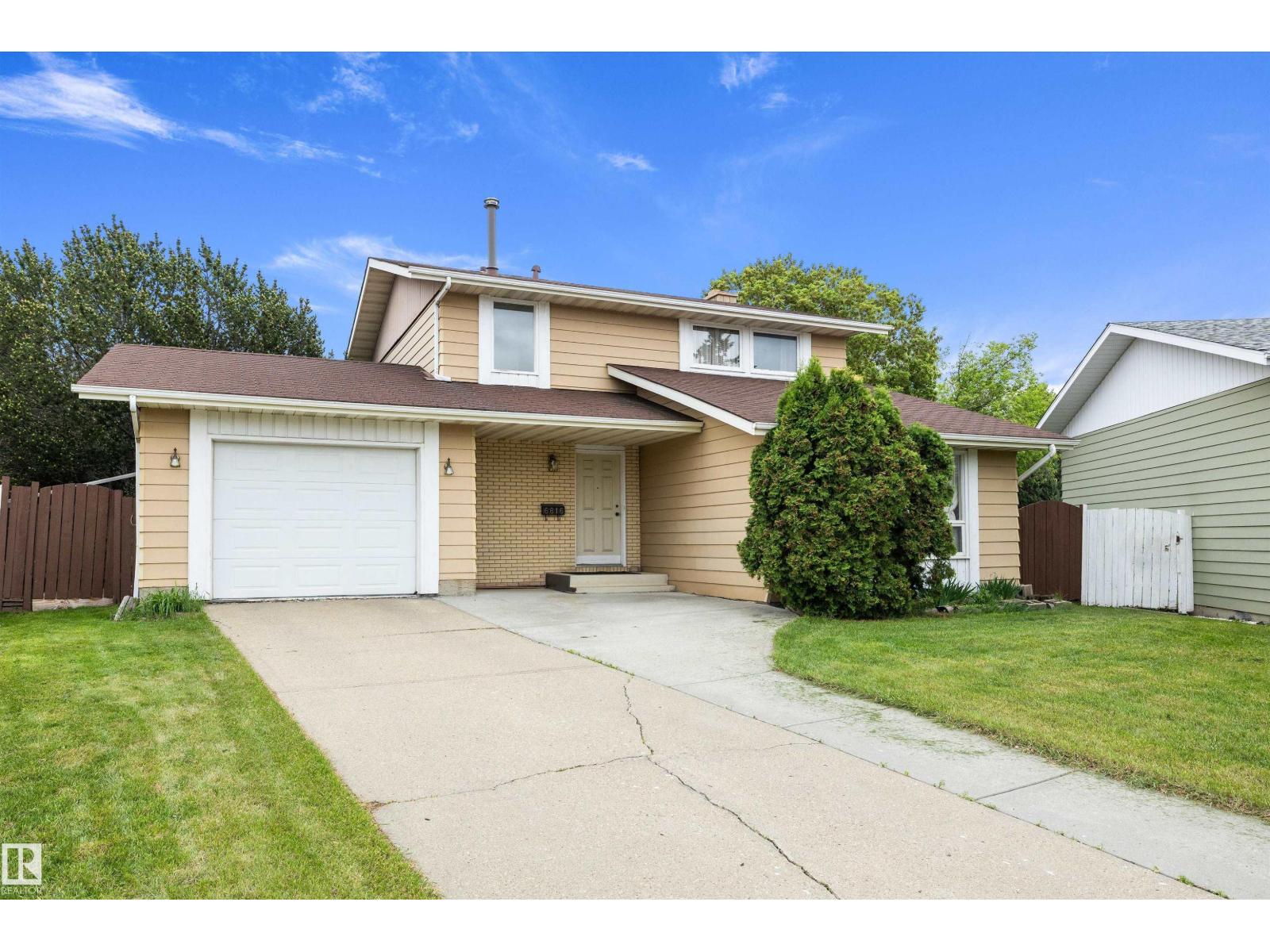 6816 40 AV NW