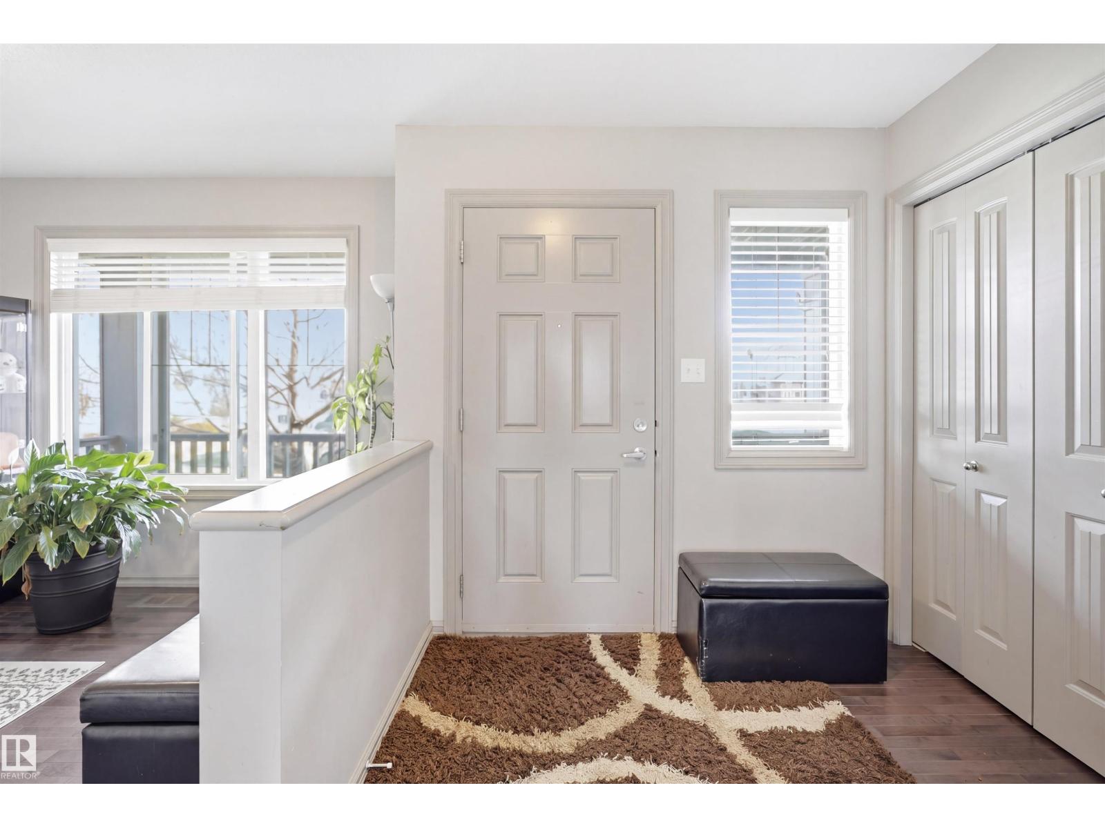 1144 35 AV NW