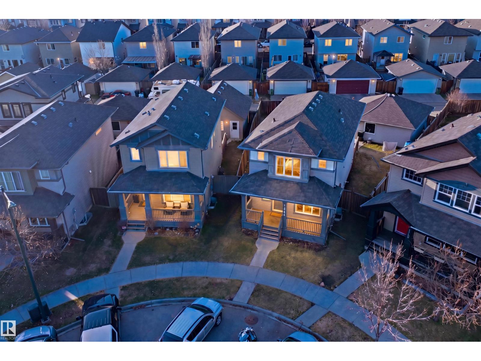 1144 35 AV NW