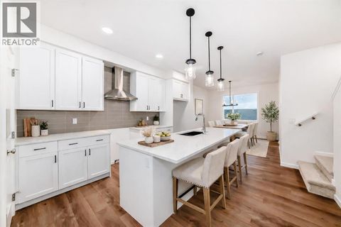 62 Starling Boulevard NW Calgary AB T3P2V7