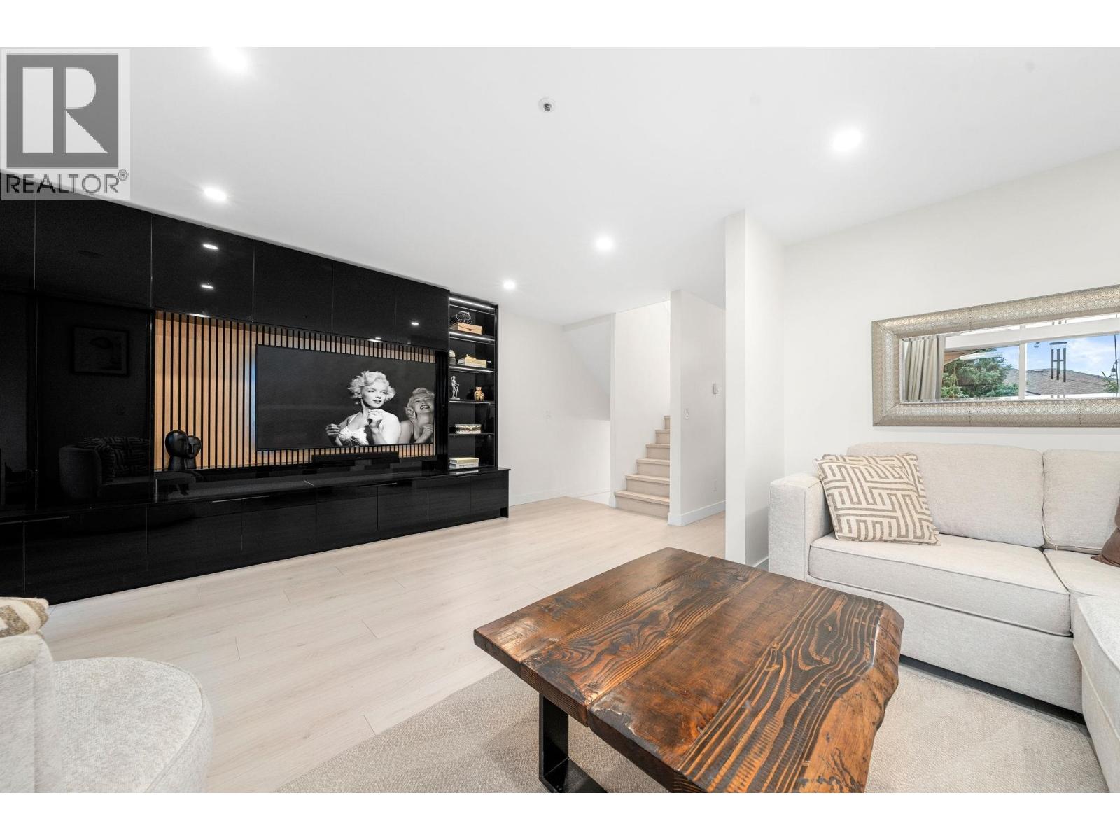 19 12188 HARRIS ROAD