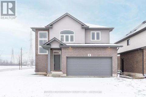 6 LAURENT AVENUE Welland (Lincoln/Crowland) ON L3B0E2