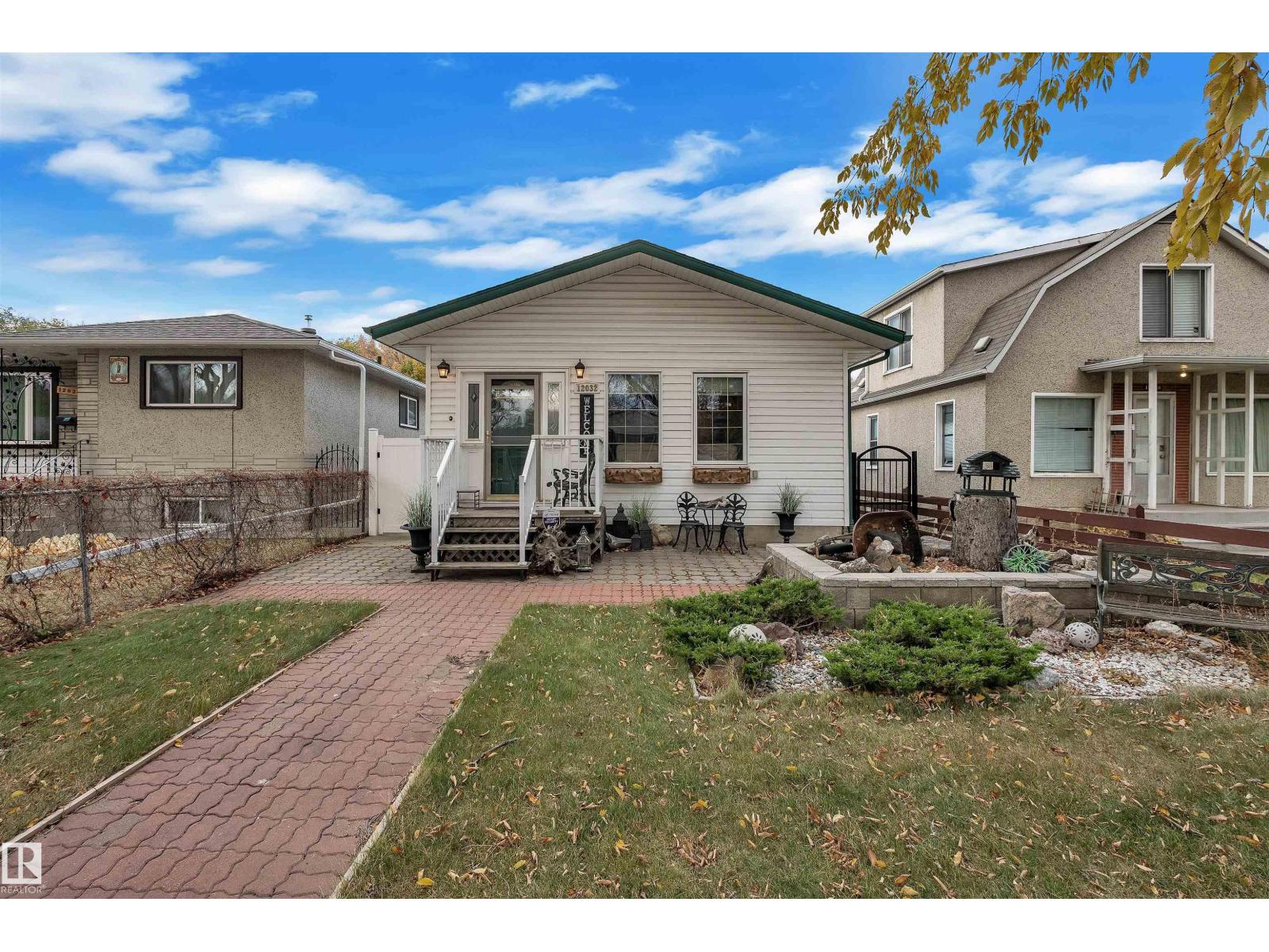 12032 56 ST NW