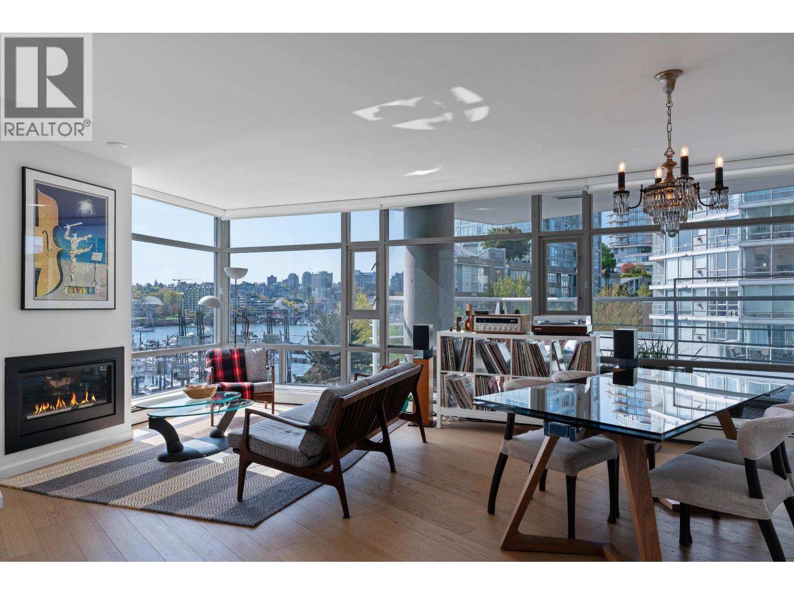 501 1199 MARINASIDE CRESCENT