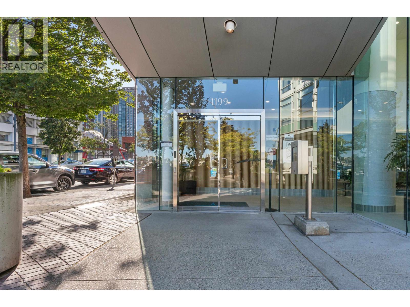 501 1199 MARINASIDE CRESCENT