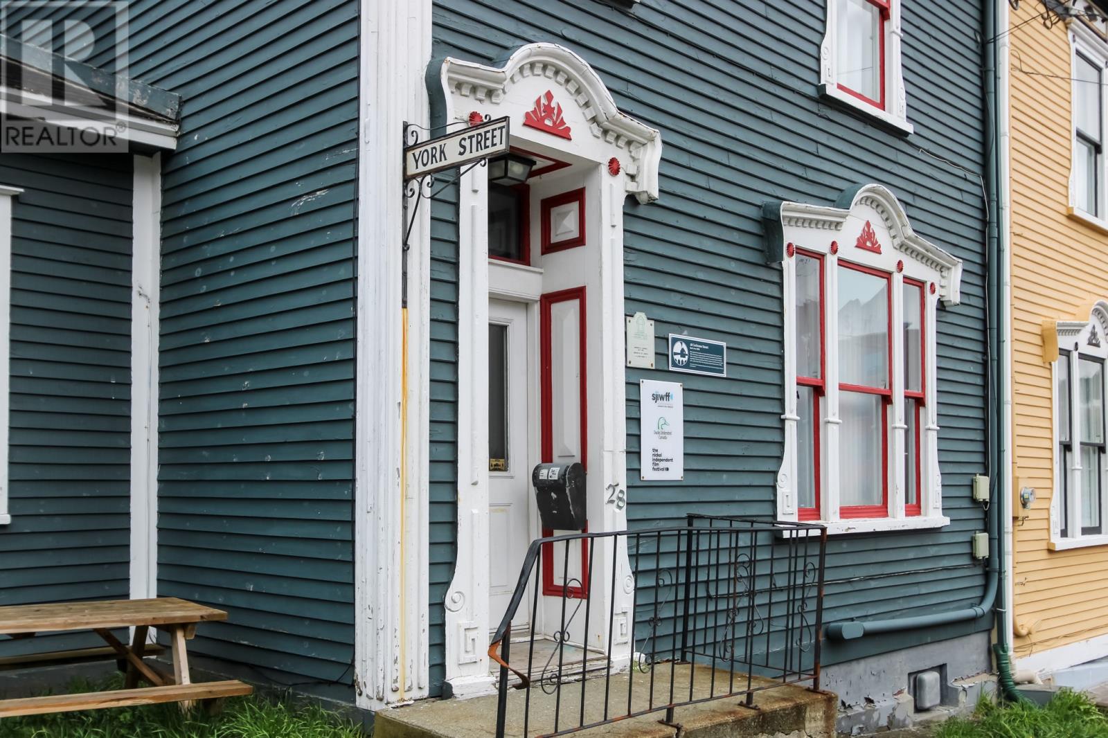 28 COCHRANE Street