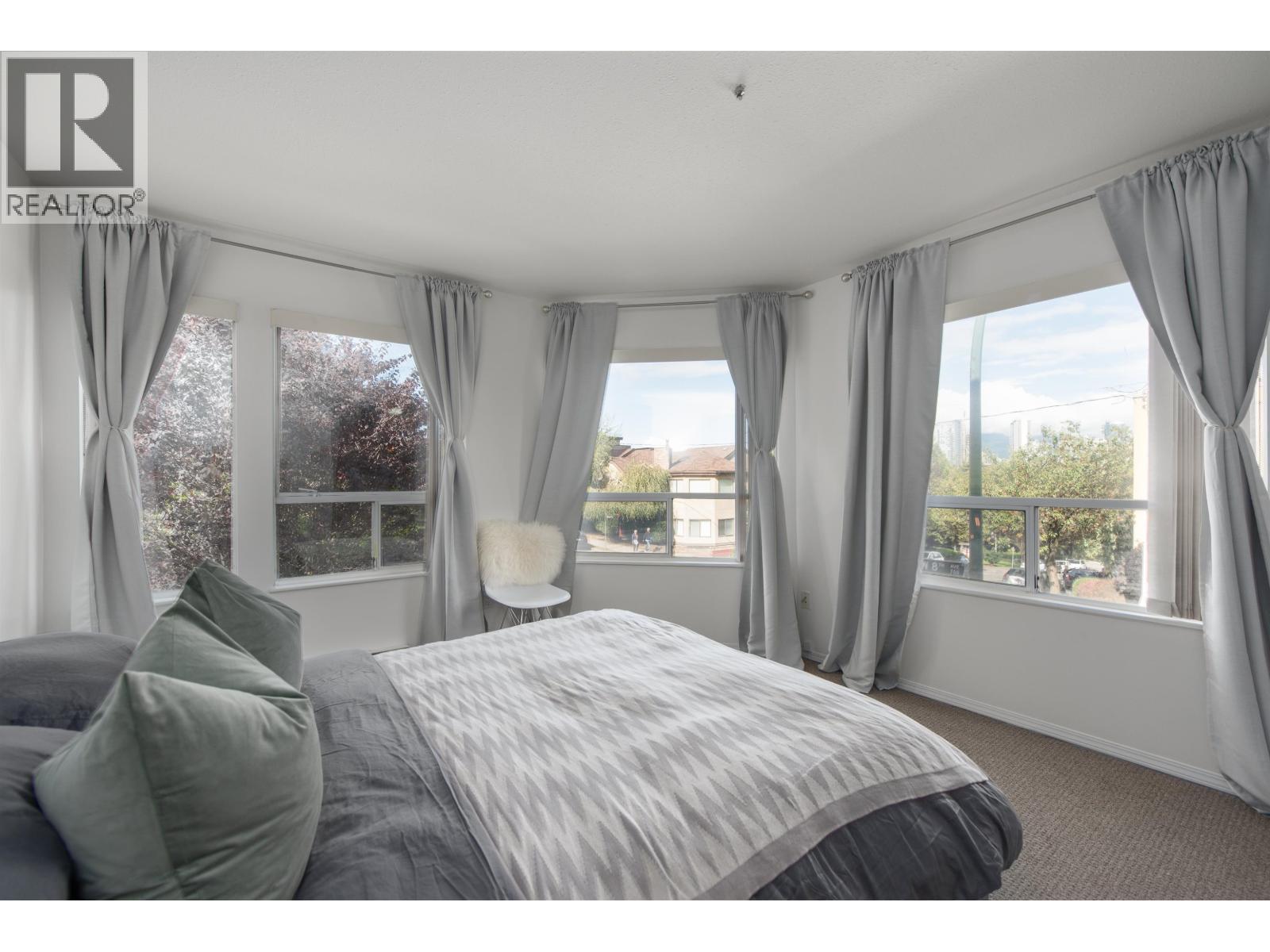 L01 788 W 8TH AVENUE