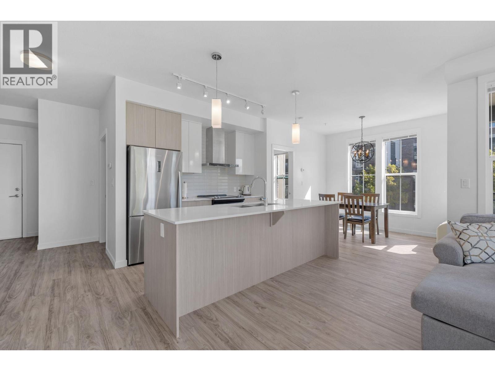 1775 Chapman Place Unit# 221