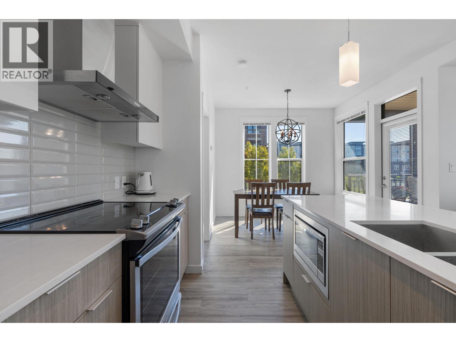 1775 Chapman Place Unit# 221
